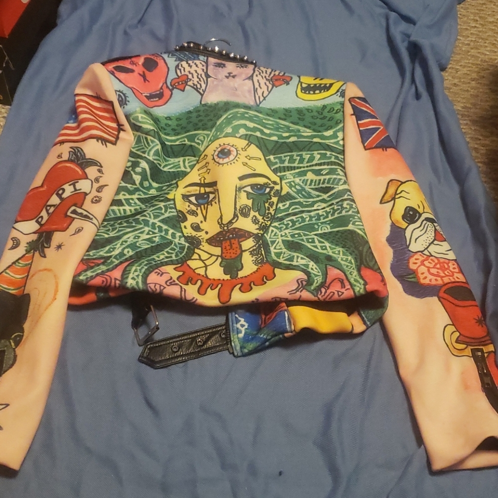 Hard to find jacket - Picture 2 of 2